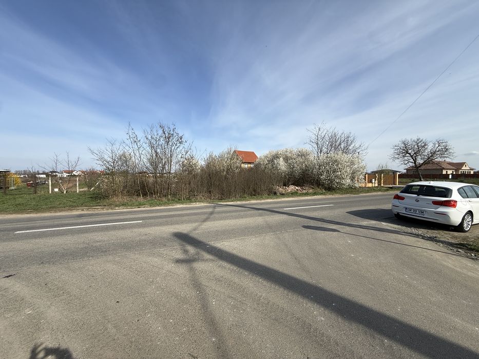 Vand Teren intravilan pt parcelare 86 Ari la intrare in Vetis