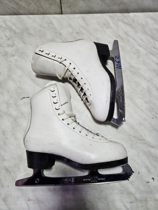 Patine 1062 gheata patinaj artistic  piele marime  32-33  ( 21,2  cm)