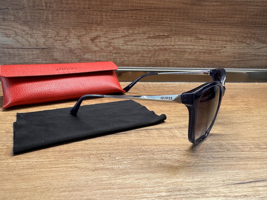 Слънчеви очила Guess