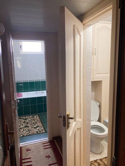 Olmazor tumani bankovskiy dom sotiladi 4/2/4. 130kv