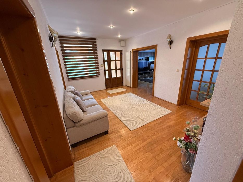 Vand casa ultracentral în Sebes