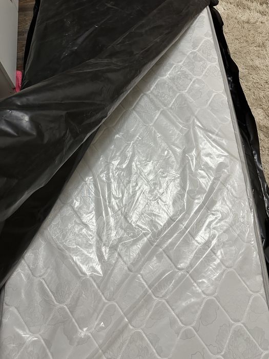 Продам срочно новые матрасы