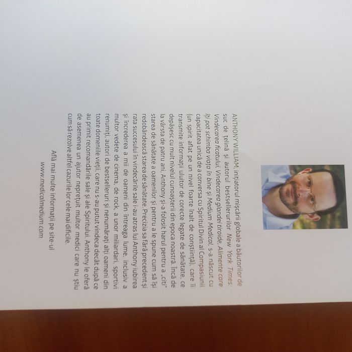 Bestsellerul  SUCUL DE ȚELINA de Anthony William