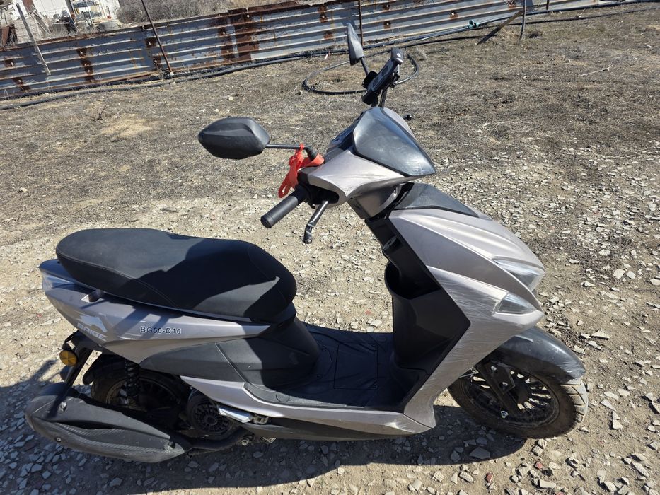 Срочно! Мопед М8 2024 года Состояние 10/10