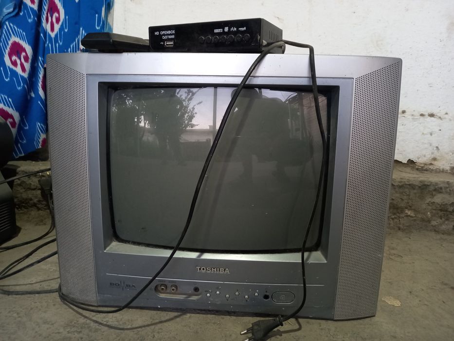 2 ta televizor  yangi.