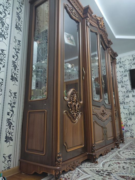 Срочно Продается Стенька в идеальном состоянии.