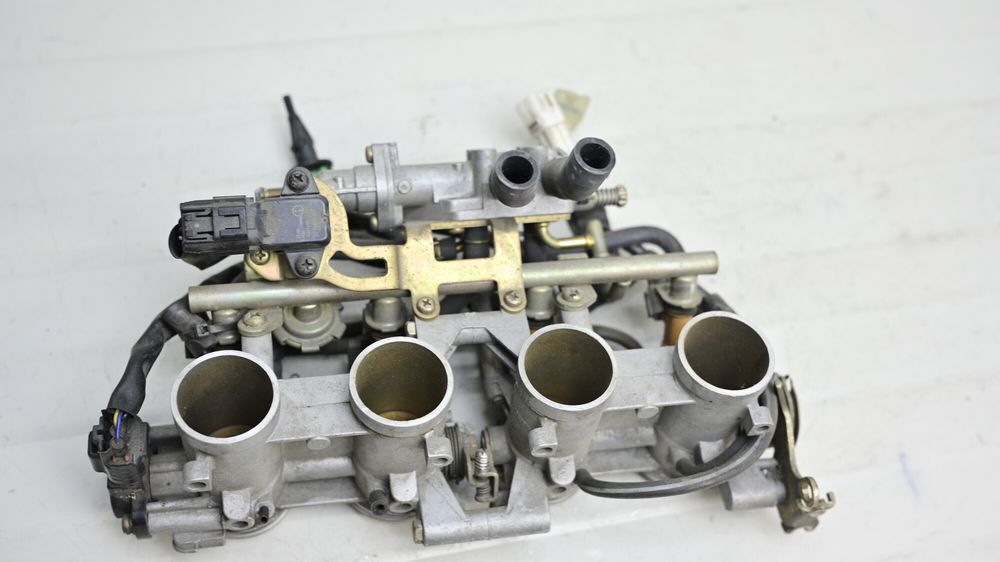 Rampa Injectie Yamaha FZ6 2004 - 2009 corp cu TPS si injectoare