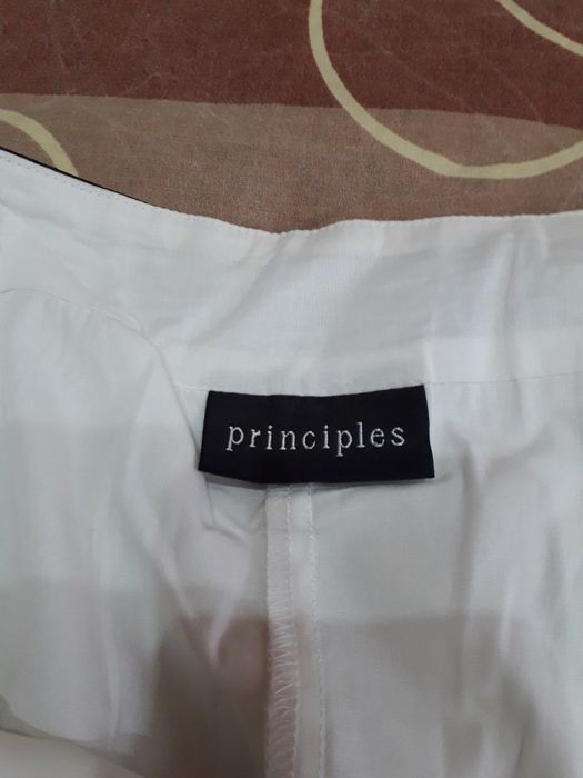 Дамска бяла пола