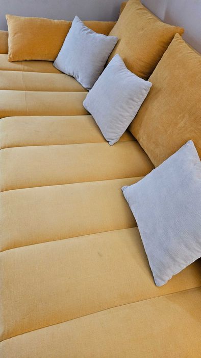 Canapea extensibila cu lada pentru depozitare