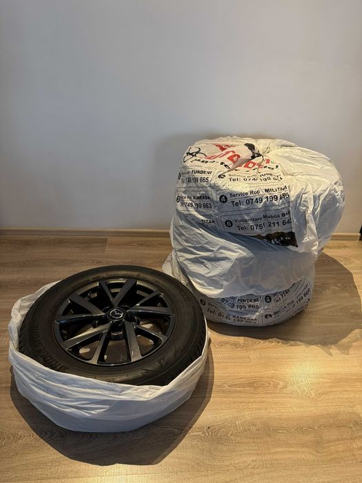 Jante aliaj R16 5x114.3 originale Mazda 3, Mazda CX-30, Mazda 6, Mazda CX-3 (4 jante + anvelope iarna Bridgestone))
