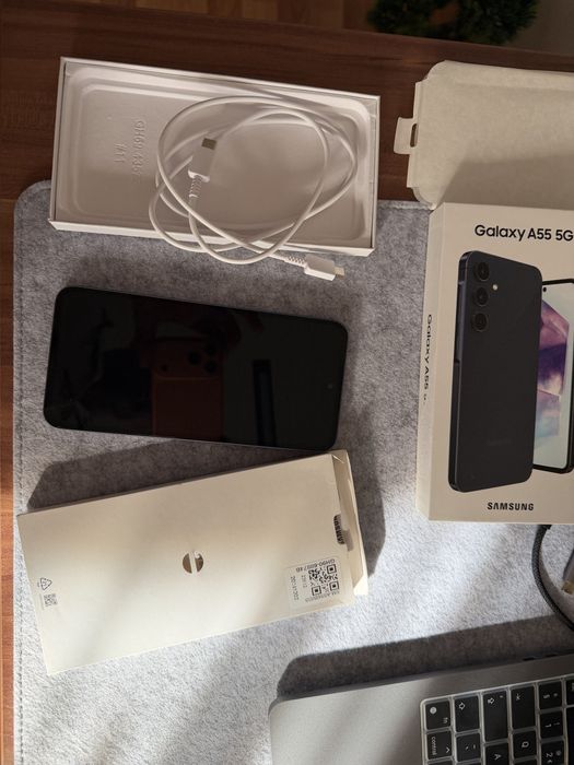 Vand Galaxy A55 5G impecabil ca nou