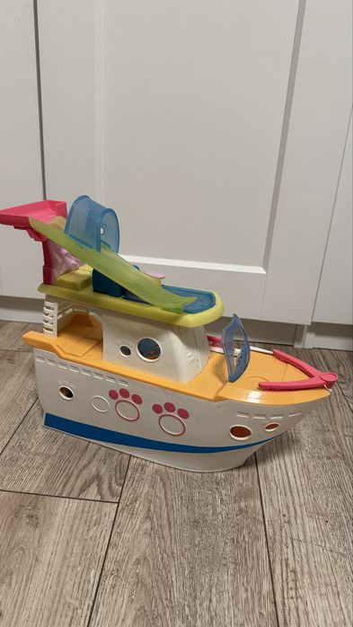 Pet shop кораб ,лайнер играчка за деца +фигурки