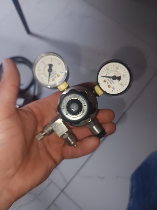 Vand electrovalva si manometru reductor cu reglaj fin
