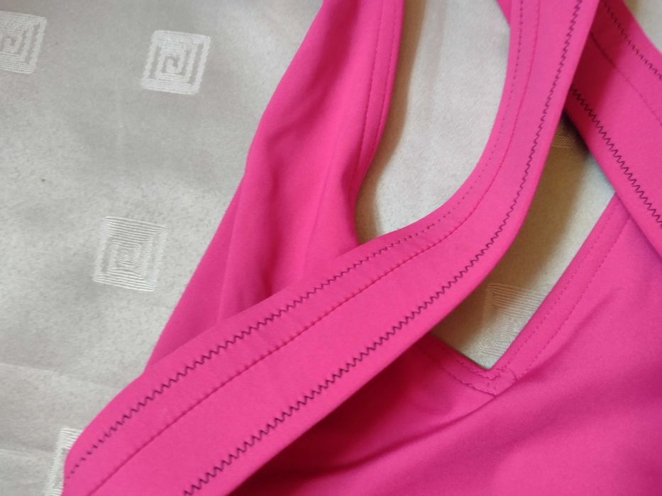 Calvin Klein цял бански в циклама