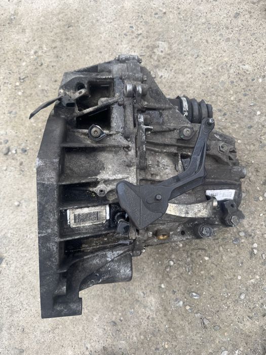 Cutie viteze manuală cu 6 trepte Benzina 1.3 Kit Ambreaj Dacia Renault Nissan TL4162 /320104715R/32010HV00C