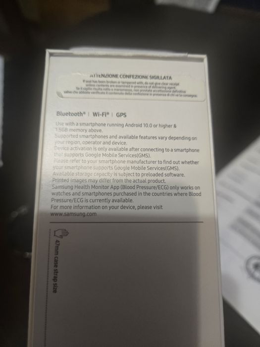 Продавам смарт часовник самсунг