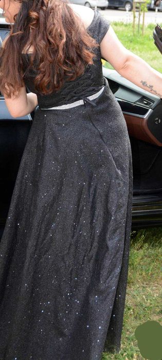 Абитуриентска рокля