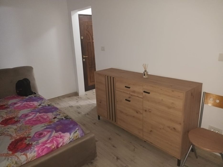 Închiriez apartament o cameră