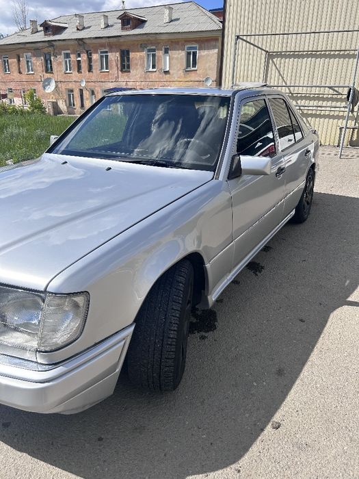 Продам мерс 124 е 280