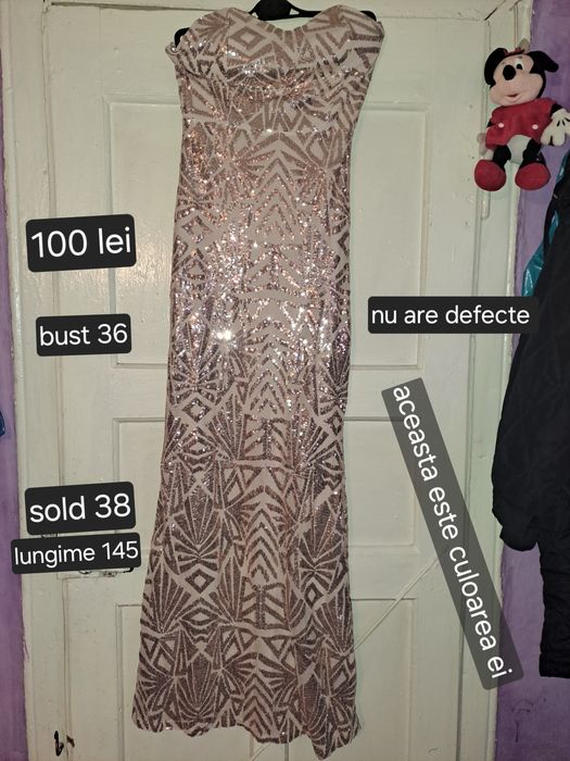 Vând rochițe cu paiete