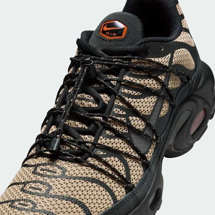 Nike Air Max Plus Utility номер 38,38.5 дамски черни Оригинал Код 6504