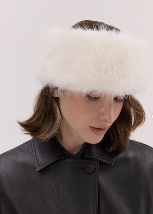 Женский воротник Max Mara. Аксессуар