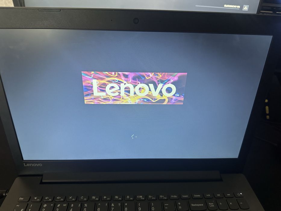 Продам ноутбук для работы и игр