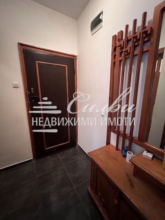 Етаж от ТУХЛЕНА къща на плоча - кв. ТОП Център!