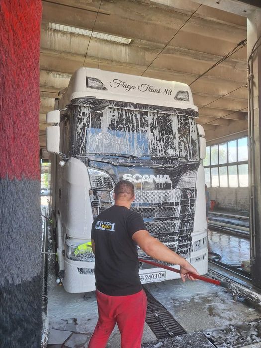Професионална автомивка за камиони и тежкотоварни автомобили Truck Wash Ruse