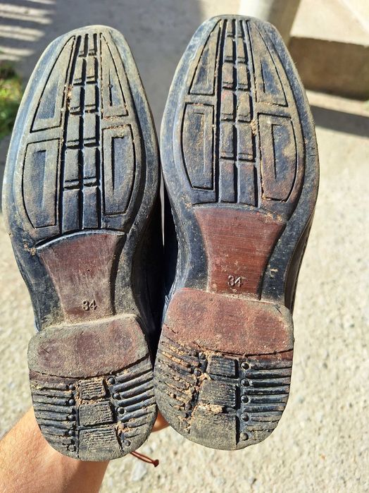 Качествени официални обувки от естествена кожа - номер 34