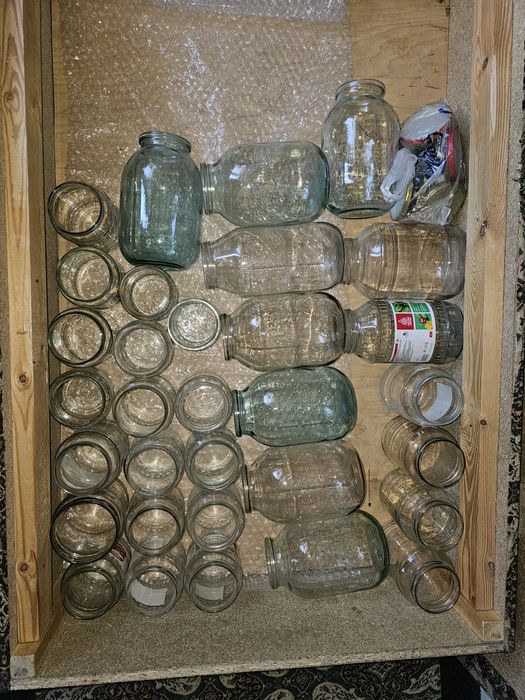Срочно продам банки для консервирования.