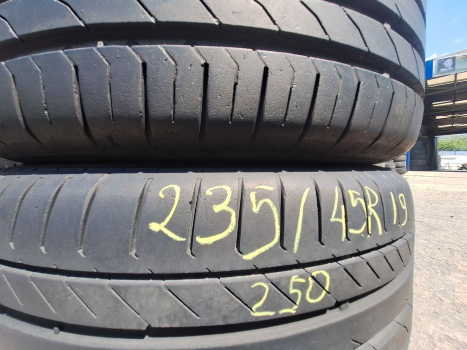 2 anvelope vara 235/45r19 Continental ssr rft  Montaj Gratuit