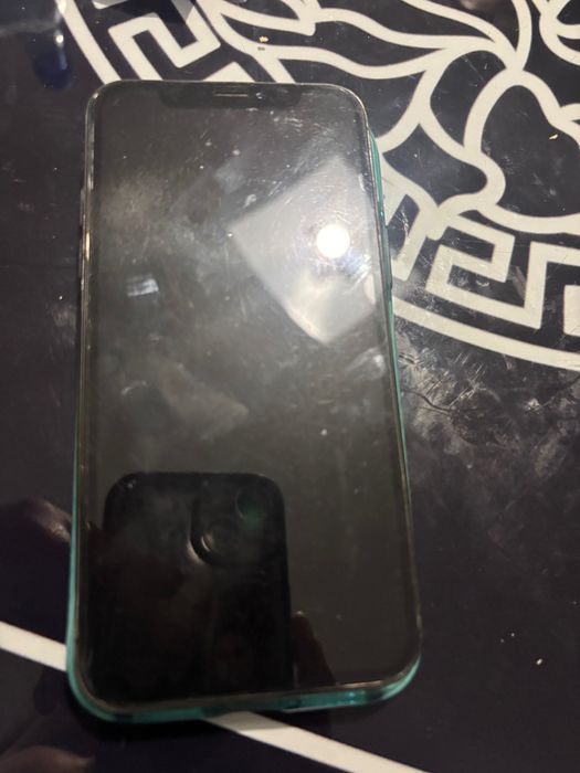 iphone x  много запазен