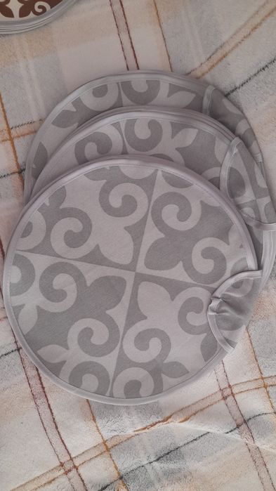 Сыпыра шелпек. Подложка для теста