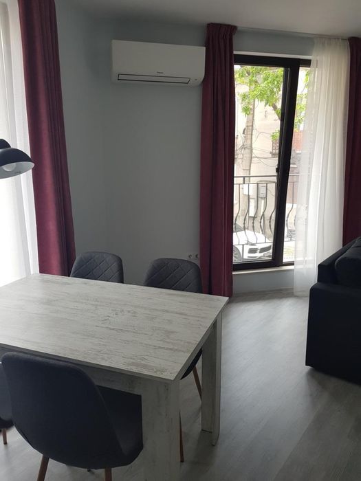 Дава се под наем Двустаен апартамент в Пловдив, Център - 55 кв.м за 550 € - Снимка #2