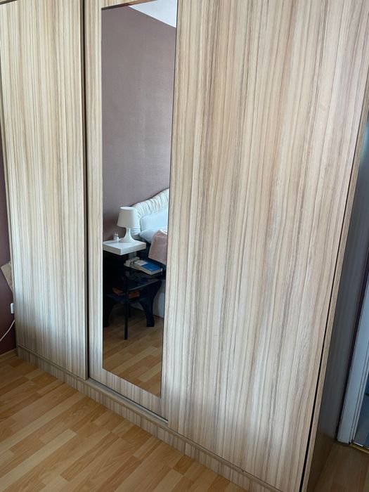 Гардероб  трикрилен