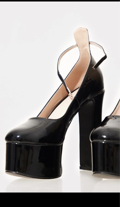 Pantofi cu toc si platforma