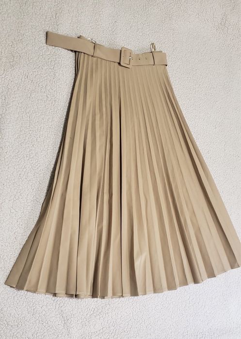 Вещи Zara: джинсы, юбка, кофточка