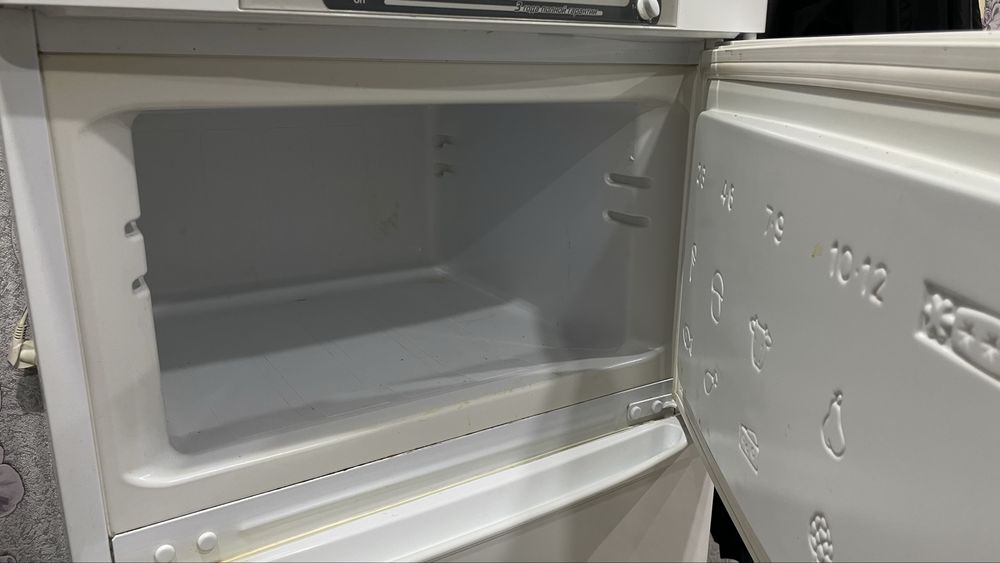 Холодильник INDESIT