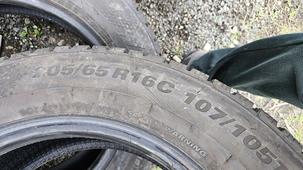 2бр гуми 205 65 16С дот 22 кумхо