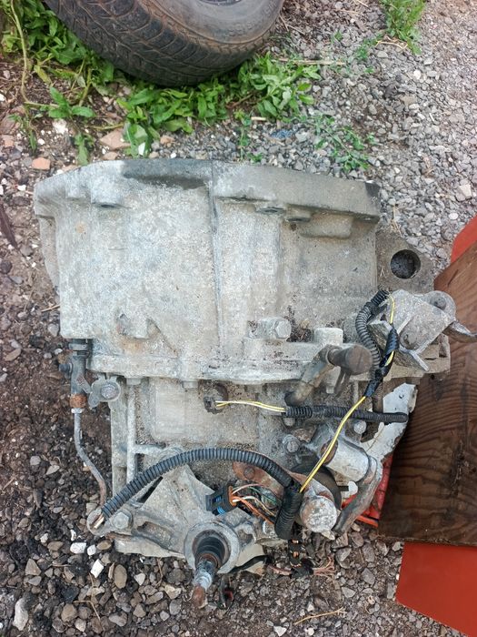 КПП 6-ст. мех. (МКПП) Renault Scenic 2003-09