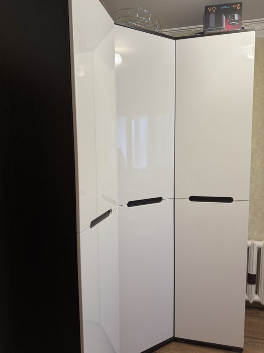 Продам шкаф угловой 80.000