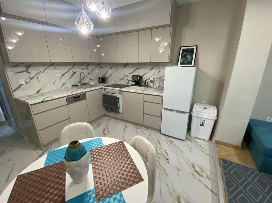 Дава се под наем Двустаен апартамент в Бургас, Сарафово - 50 кв.м за 433.5 € - Снимка #1