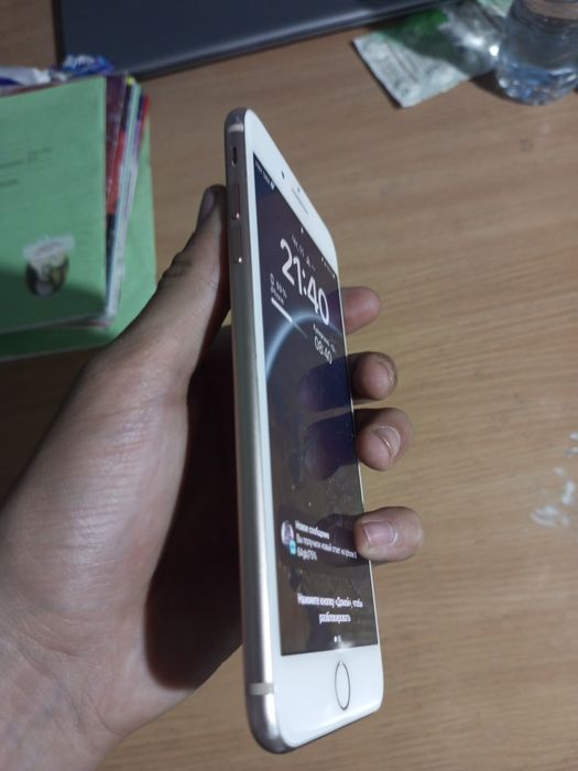 Iphone 8+ ideal 64/4