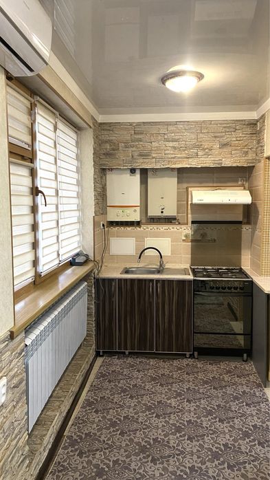 Часы. квартира люкс час 2000