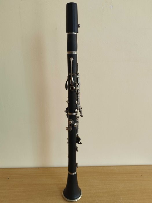 Продавам кларинет.