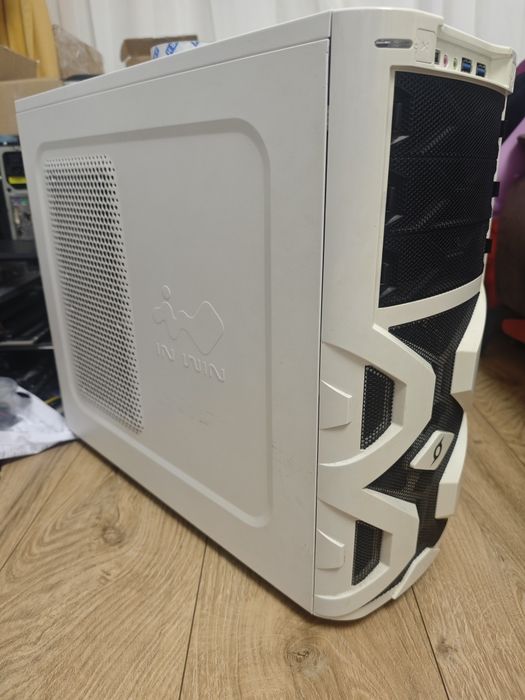 Unitate  gaming amd ryzen 3 2200g RAM 8gb ssd 256 rx570 4gb