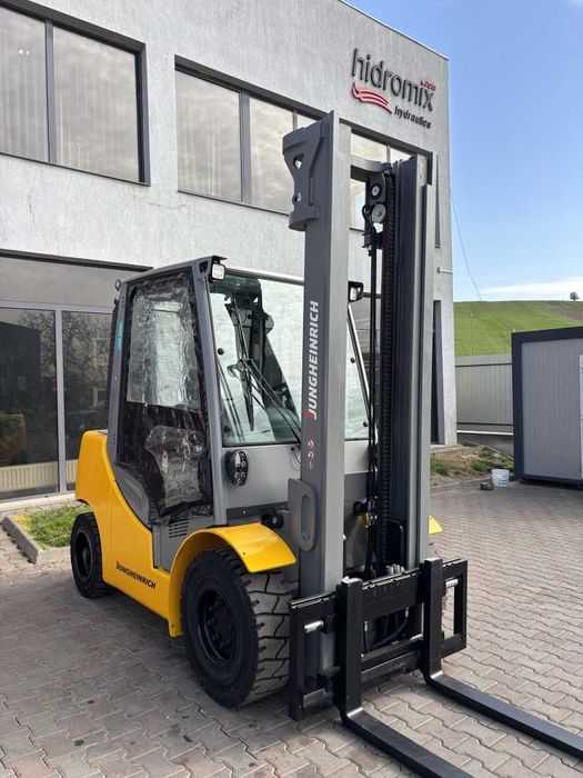 Stivuitor - Motostivuitor Jungheinrich DFG-540-S Anul fabricației: 2020