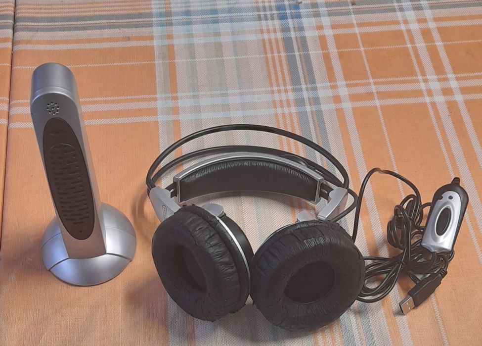 Vând urgent căști USB model MHS5100USB