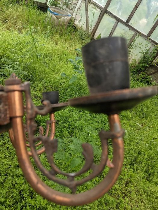 Lustra, partial din cupru